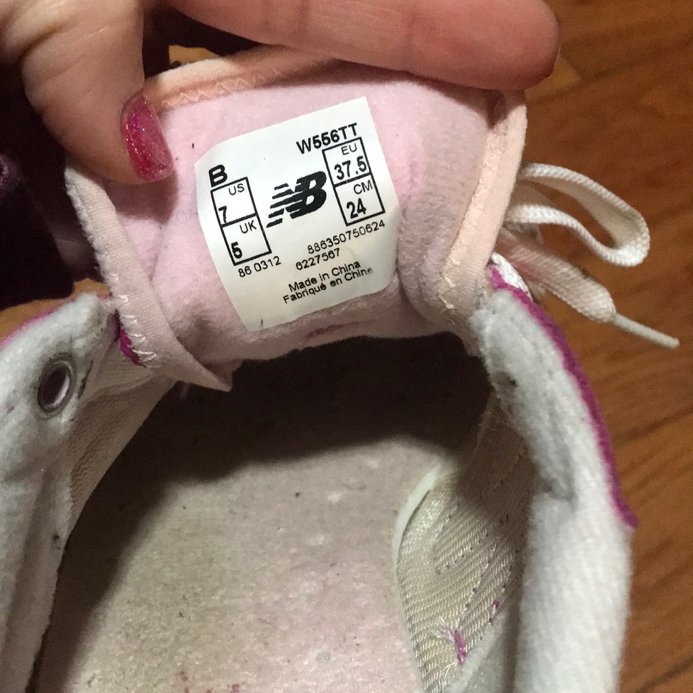 Pink New Balance - Picture 4 of 4